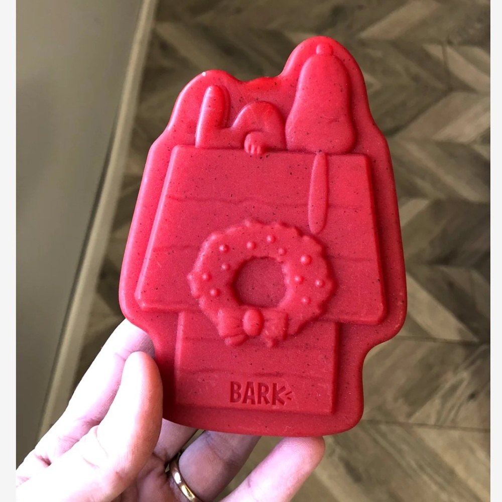 Super Chewer Snoppy's Dog House